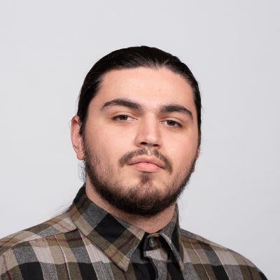 Headshot of Julian Diaz