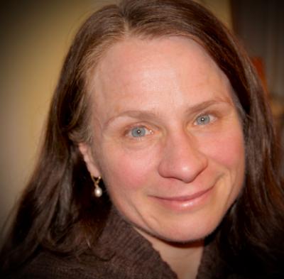 Headshot of Liz Novosel
