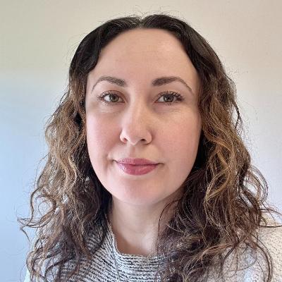 Headshot of April Ibarra Siqueiros